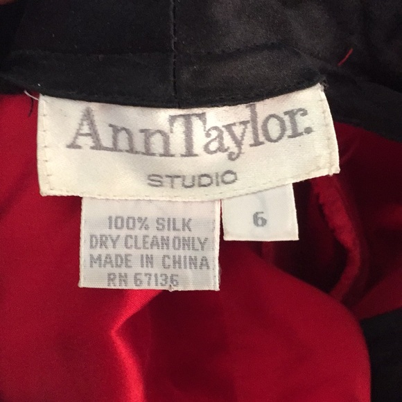 Vintage Ann Taylor silk blouse size 6 - Picture 2 of 2